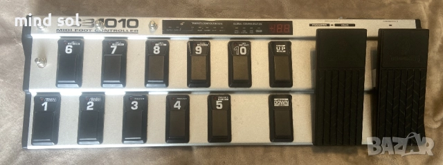 Behringer FCB1010 Футсуич