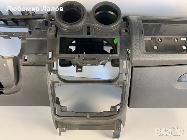 Арматурно табло Dacia Sandero I Дачия Сандеро 1 (07-12)г. , снимка 5 - Части - 50361195