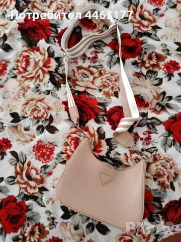 Чисто нова дамска чанта.