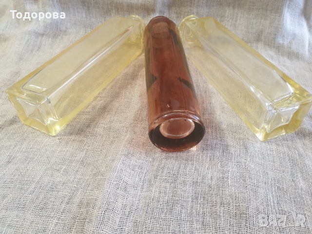 Лот от три броя шишенца от цветно стъкло, снимка 5 - Сервизи - 44911856