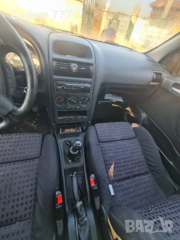 Opel Astra 3 броя мога да се запалят и чуя продават се цели за части може на части