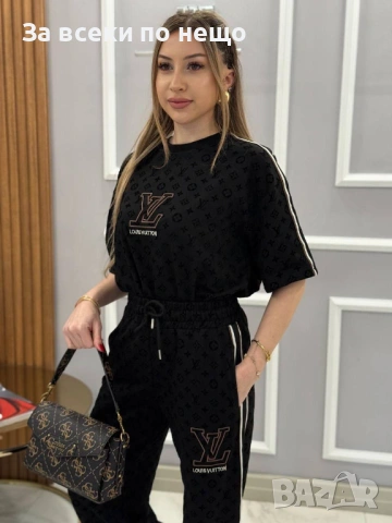 Louis Vuitton Дамски Спортен Комплект Тениска И Долнище🔝Дамски Спортен Екип Луис Витон Код A1252, снимка 17 - Спортни екипи - 53490516