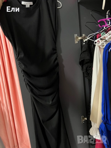 Рокля под коленете