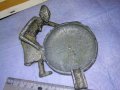 Стар АФРИКАНСКИ МЕТАЛЕН ФИГУРАЛЕН ПЕПЕЛНИК Рядка РЪЧНА ХУДОЖЕСТВЕНА ИЗРАБОТКА За КОЛЕКЦИЯ 42669, снимка 1