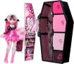 Кукла Monster High Dracula с гардероб с 15 изненадващи модни аксесоара, снимка 1