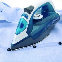 Ютия Steam iron, Black & Decker, снимка 1 - Ютии - 43944122