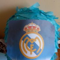 Огромна пинята 10лв и подарък маска и конфети, снимка 14 - Декорация за дома - 33119401