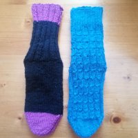Плетени чорапи, терлички и хватки, снимка 9 - Пантофи - 40394021