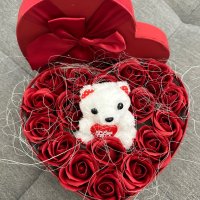 Кутия с ароматни рози, снимка 2 - Романтични подаръци - 43732985