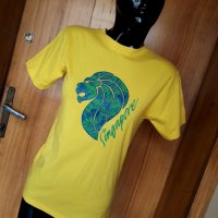 Ярко жълта тениска с лъв С, снимка 1 - Тениски - 32856388
