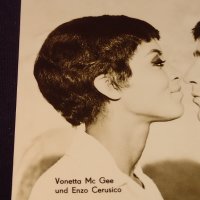 Рядка картичка с Италиански певци Vanetta Mc Gee ,Enzo Gerusico за КОЛЕКЦИОНЕРИ 32796, снимка 2 - Колекции - 43071455