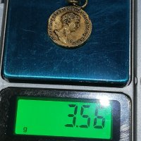 Позлатен медальон, снимка 2 - Колиета, медальони, синджири - 32251541