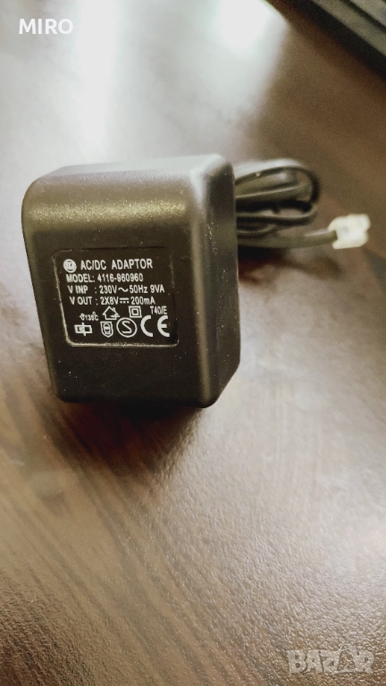 Адаптер Адаптер 7.5 V / 9 V, снимка 1