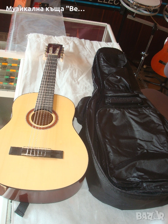 Класическа китара, Размер 1/4 с калъф, снимка 1