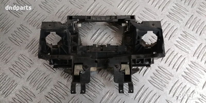 Основа дръжка врата Audi A8 2004г.(предна дясна)	, снимка 1