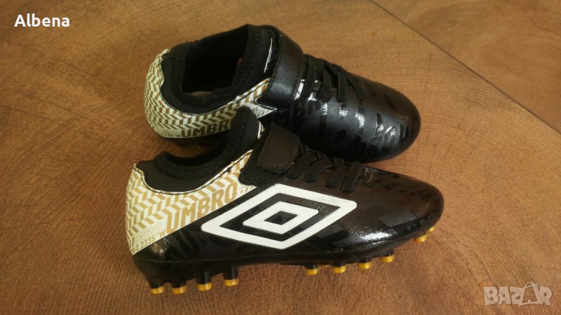 UMBRO Kids Football Boots Размер Размер EUR 28 / UK 10,5 детски бутонки с лепка 69-14-S, снимка 1