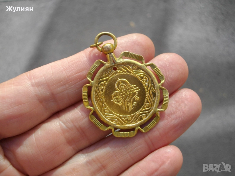 СТАРА ВИСУЛКА ЗА КЮСТЕК С ПЕНДАР НАКИТ, снимка 1