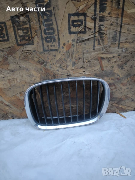81593150 Решетка за преден капак за BMW 5-Series UK979262-24, снимка 1