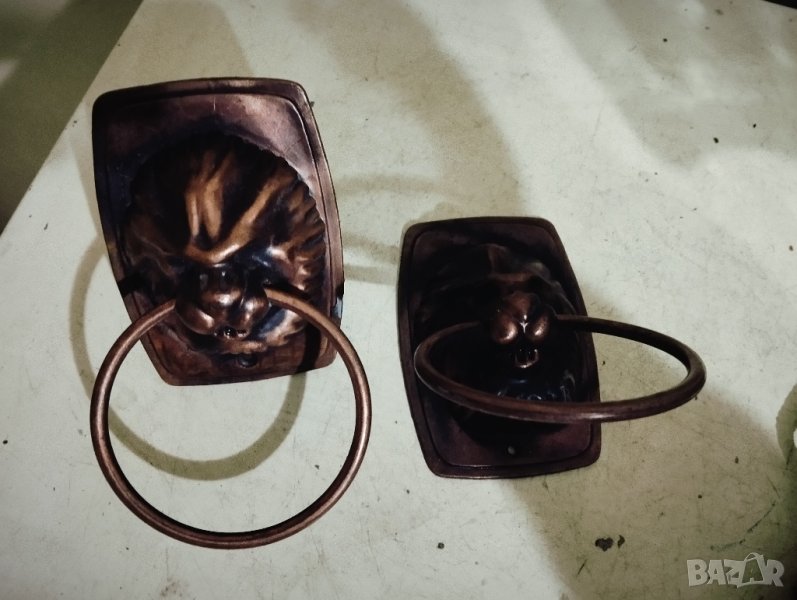 две метални апликации,дръжки-лъвска глава, снимка 1