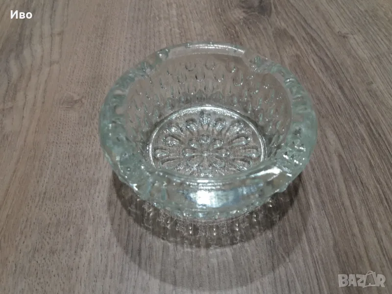 Стъклен пепелник, снимка 1