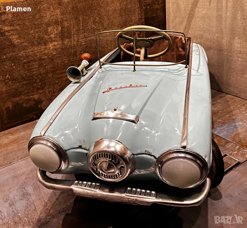 АВТЕНТИЧЕН УНИКАТ МОСКВИЧ С ПЕДАЛИ ПЪРВА СЕРИЯ, снимка 1