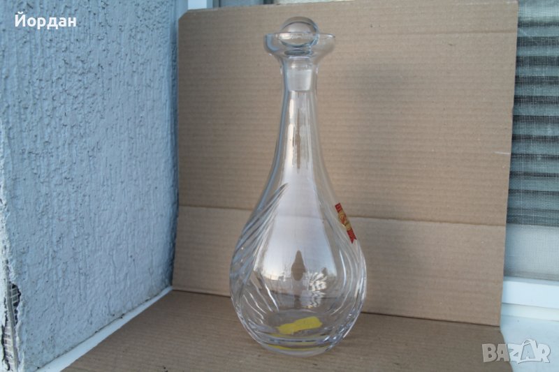 Немско кристално шише за алкохол, снимка 1