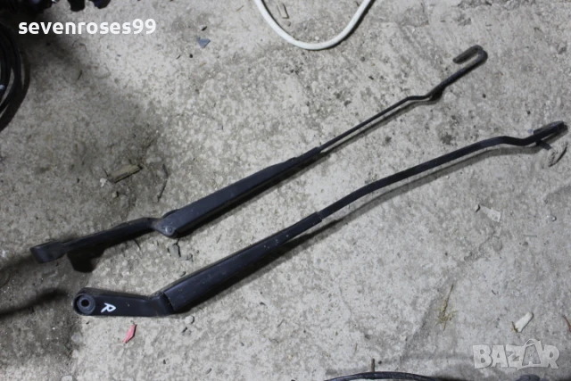 Рамо предни чистачки ляво дясно Фолксваген Голф 3 комби 1.9 tdi 90hp VW Golf 3  1H1955409B  410A