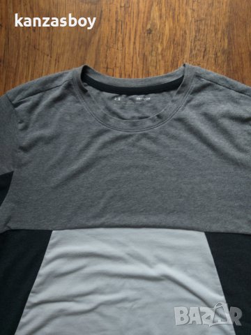 Under Armour  - страхотна мъжка тениска , снимка 3 - Тениски - 40313829