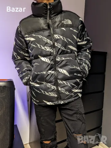 The North Face Zebra Black Оригинално Ново Яке с Гъши Пух Размер L - M Перфектно Топ , снимка 2 - Якета - 48202584