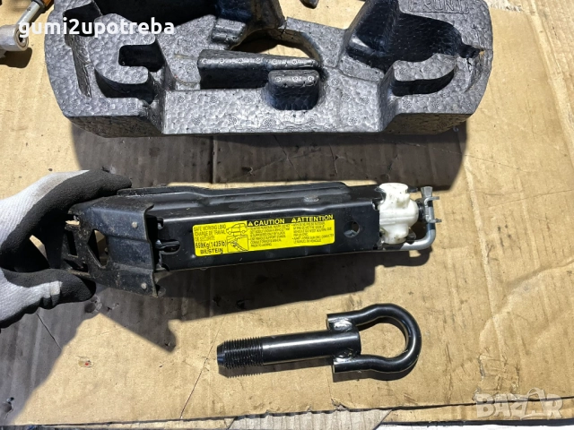 Авариен Комплект Органайзер Крик Citroen C1 Peugeot 107 Toyota Aygo, снимка 2 - Аксесоари и консумативи - 52656471