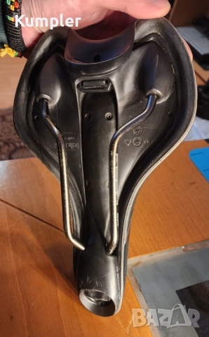 Велосипедна седалка с прорез за вентилация – удобна за топло време, снимка 5 - Части за велосипеди - 52952553