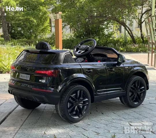Акумулаторен джип Audi Q7 12V с меки гуми с Кожена седалка , снимка 3 - Детски велосипеди, триколки и коли - 48292872