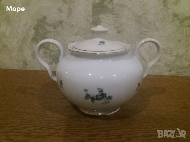 Порцеланова захарница 