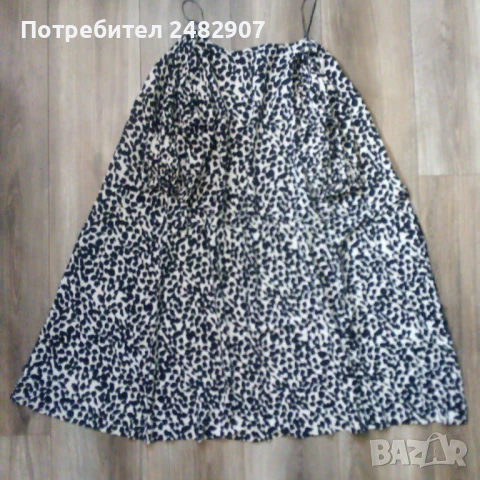 Дамска рокля Н&М, снимка 6 - Рокли - 50914857