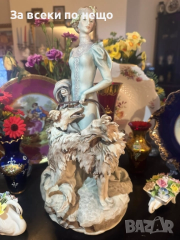 “Florence”Figurine Lady With Greyhounds Код P1740, снимка 2 - Декорация за дома - 52980439