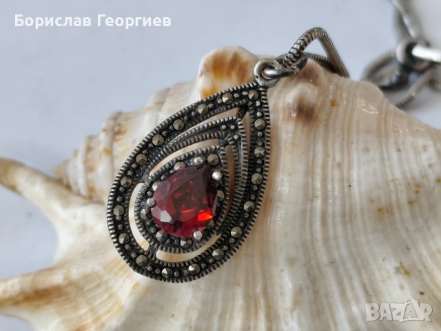 Сребърно колие с медальон с рубин, снимка 2 - Колиета, медальони, синджири - 51577869