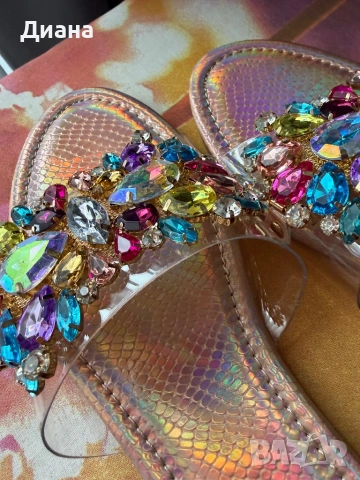 Чехли с камани, снимка 2 - Чехли - 53351834