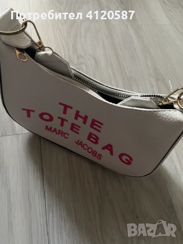 Дамска чантичка, снимка 2 - Чанти - 52977277