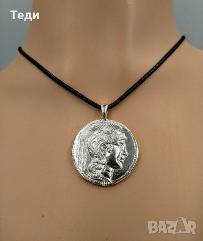Сребърен медальон – монета, подражание  на антична монета от Атина, с подарък връзка, снимка 7 - Колиета, медальони, синджири - 32346397