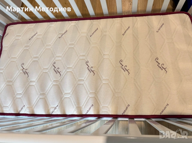 Дървено детско (бебешко) легло с колелца (0-3 год.), снимка 4 - Кошарки - 53602525