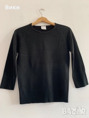 Дамска черна блуза , снимка 4 - Блузи с дълъг ръкав и пуловери - 27089400