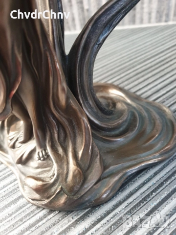 24см-2кг бронзов резин/италианска пиедестална фигурална фруктиера-бонбониера/фигура на фея с лилия, снимка 11 - Декорация за дома - 52972341