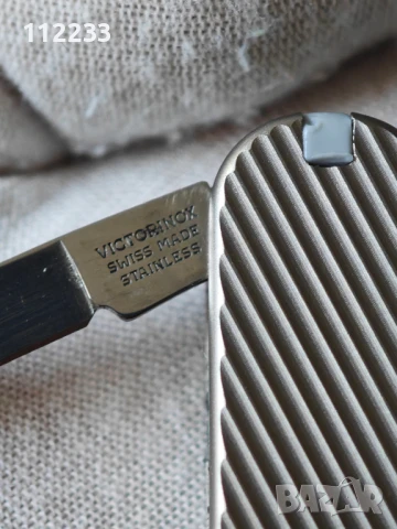 Victorinox Rambler Titanium 58 mm, снимка 4 - Ножове - 50533919