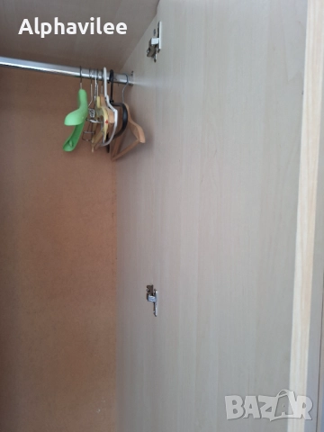 Триклилен гардероб с огледало!, снимка 3 - Гардероби - 52799371