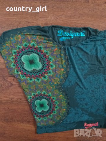 desigual - страхотна дамска тениска КАТО НОВА, снимка 2 - Тениски - 28812356