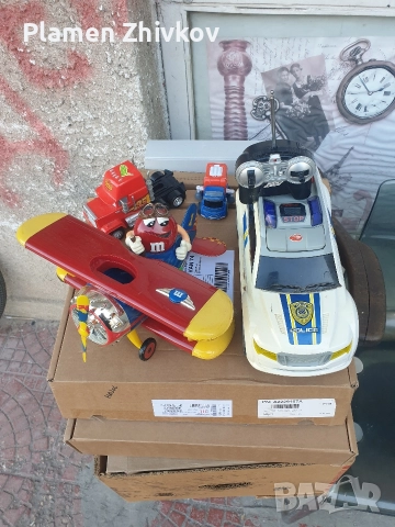 да зарадвате някое дете детски играчки 