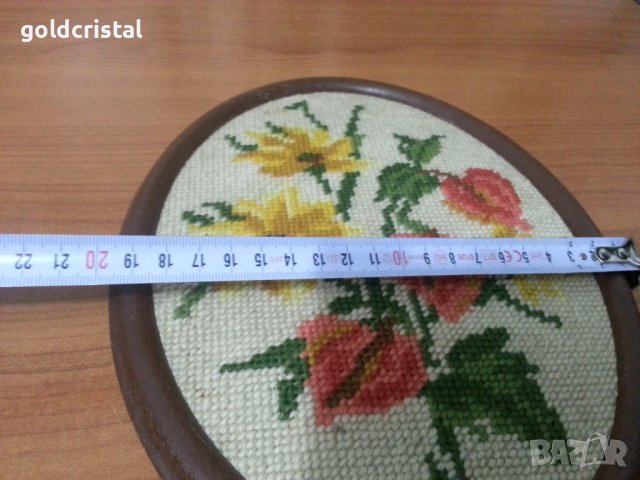 Гоблен в рамка ръчно ушит , снимка 2 - Антикварни и старинни предмети - 38494994