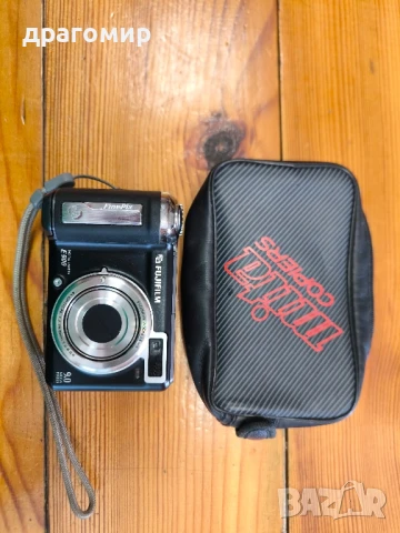 FUJIFILM E900 9 MEGA PIXELS 