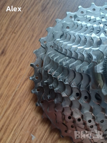 Венец касета 11 скорости Shimano CS-HG700-11s 11-34T, снимка 3 - Части за велосипеди - 52677690