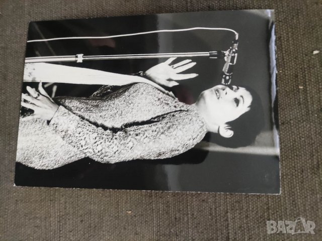 Продавам пощенски картички с български артисти , певци и певици,групи,космонавти, снимка 18 - Филателия - 39314217